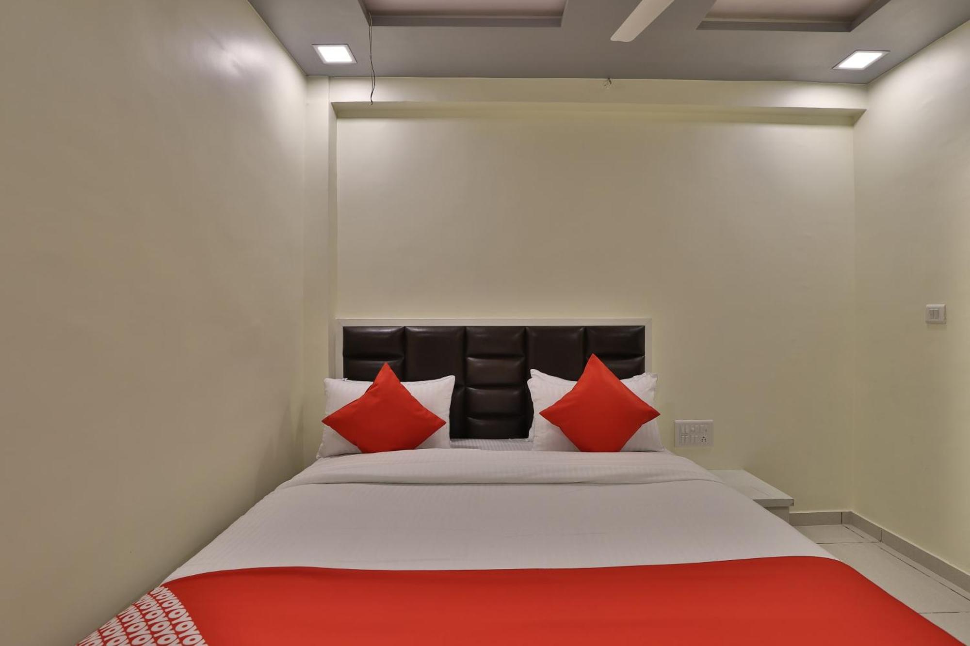 Hotel O Sunway Ahmedabad Exterior foto