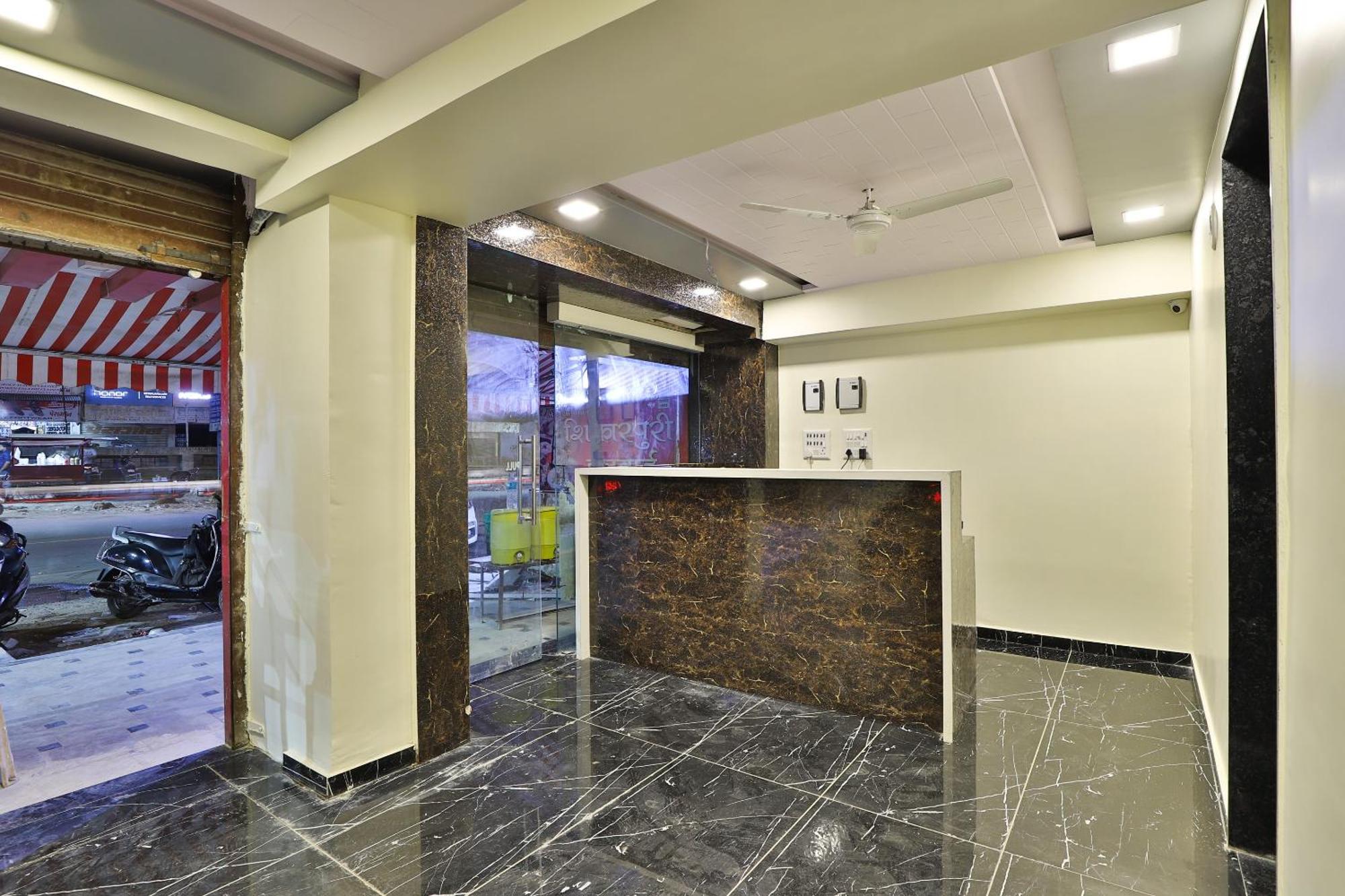 Hotel O Sunway Ahmedabad Exterior foto