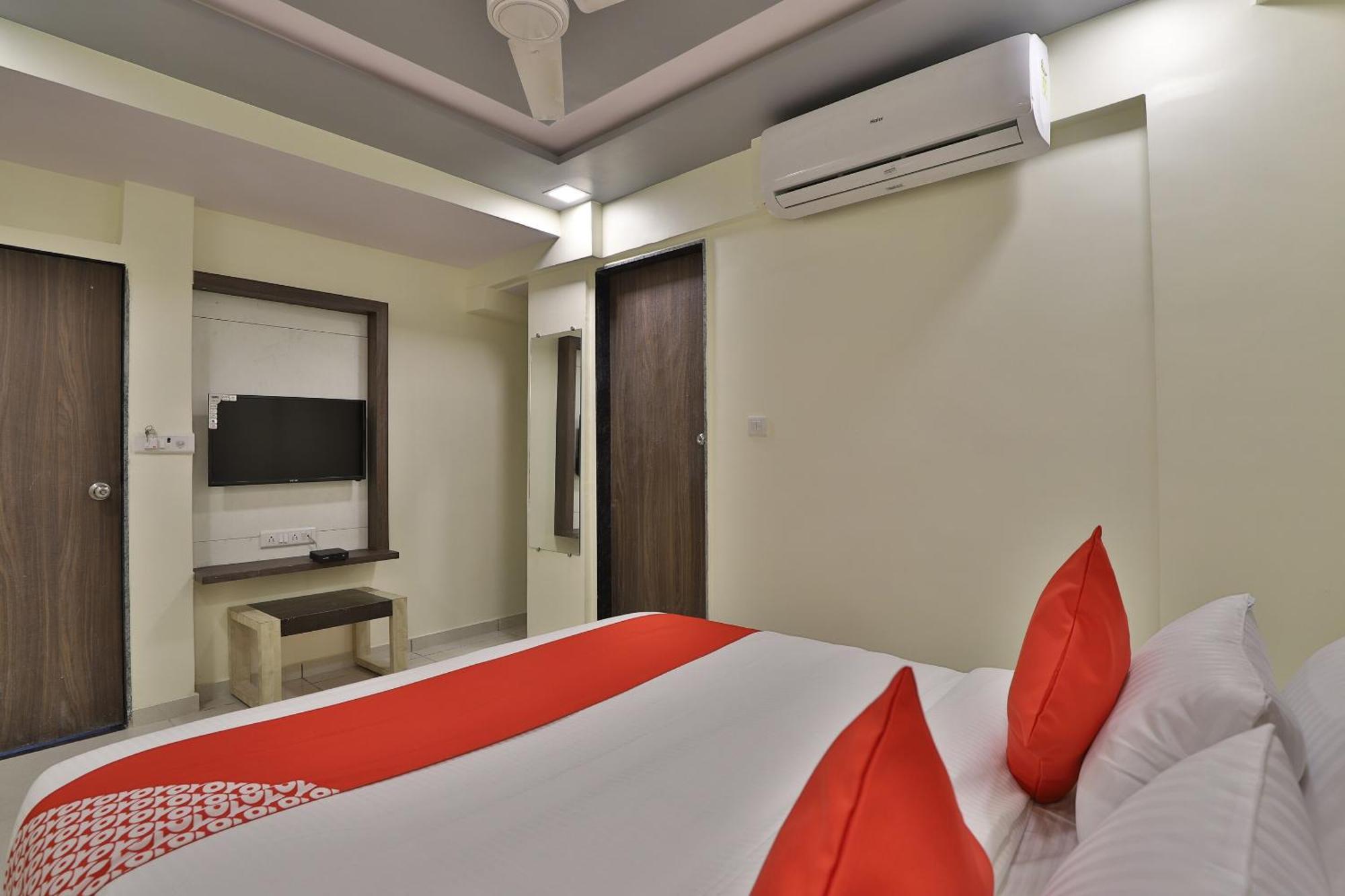 Hotel O Sunway Ahmedabad Exterior foto